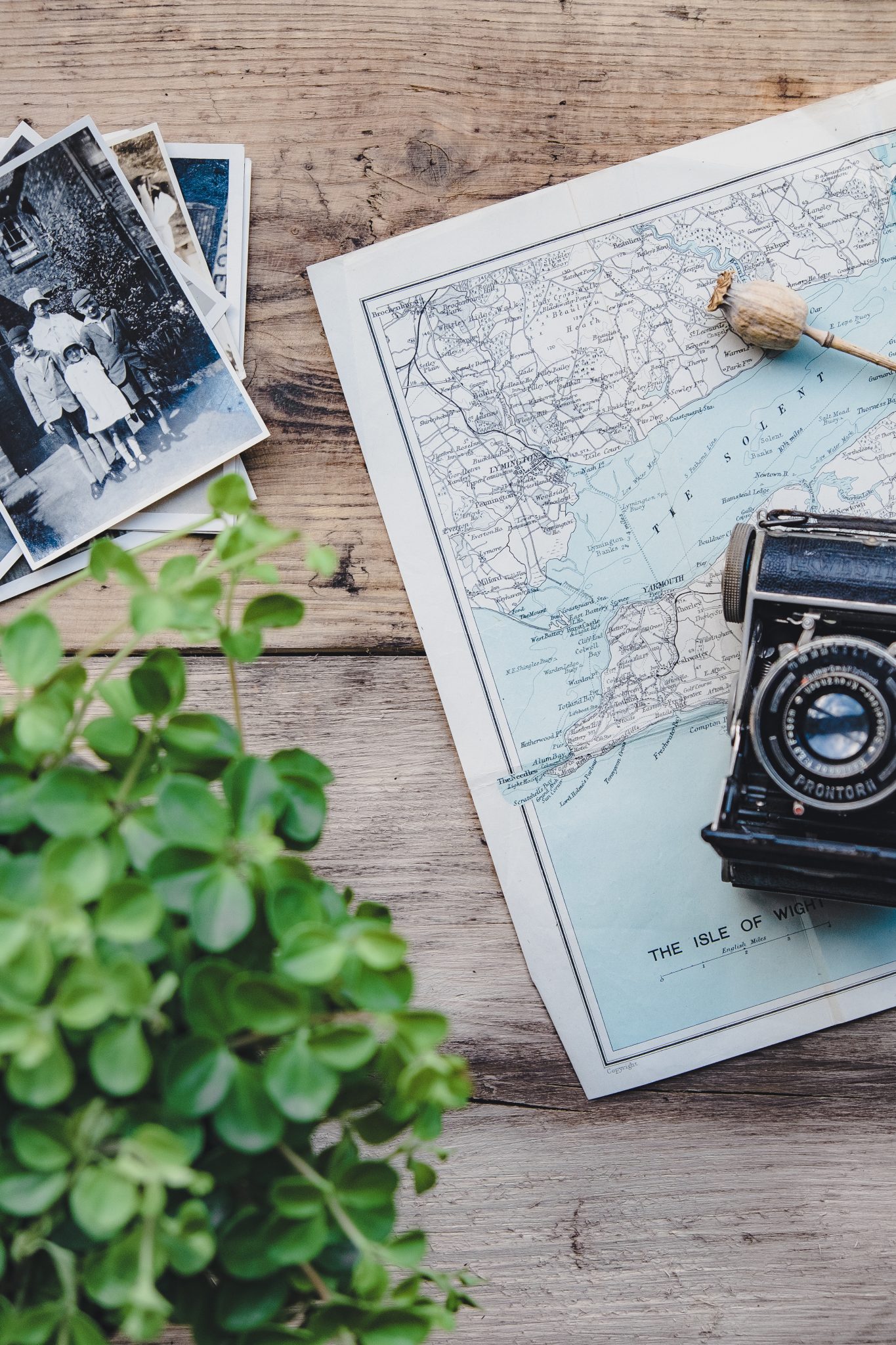 map and old pictures